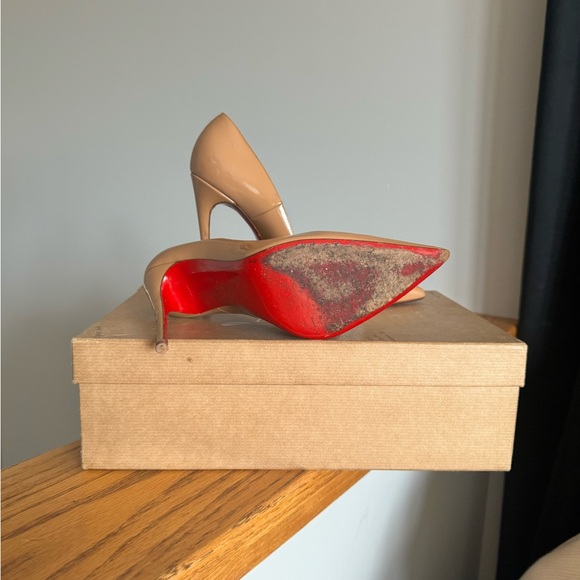 Gently used - Nude Louboutin 120mm patent So Kate’s size 39. - Picture 4 of 5